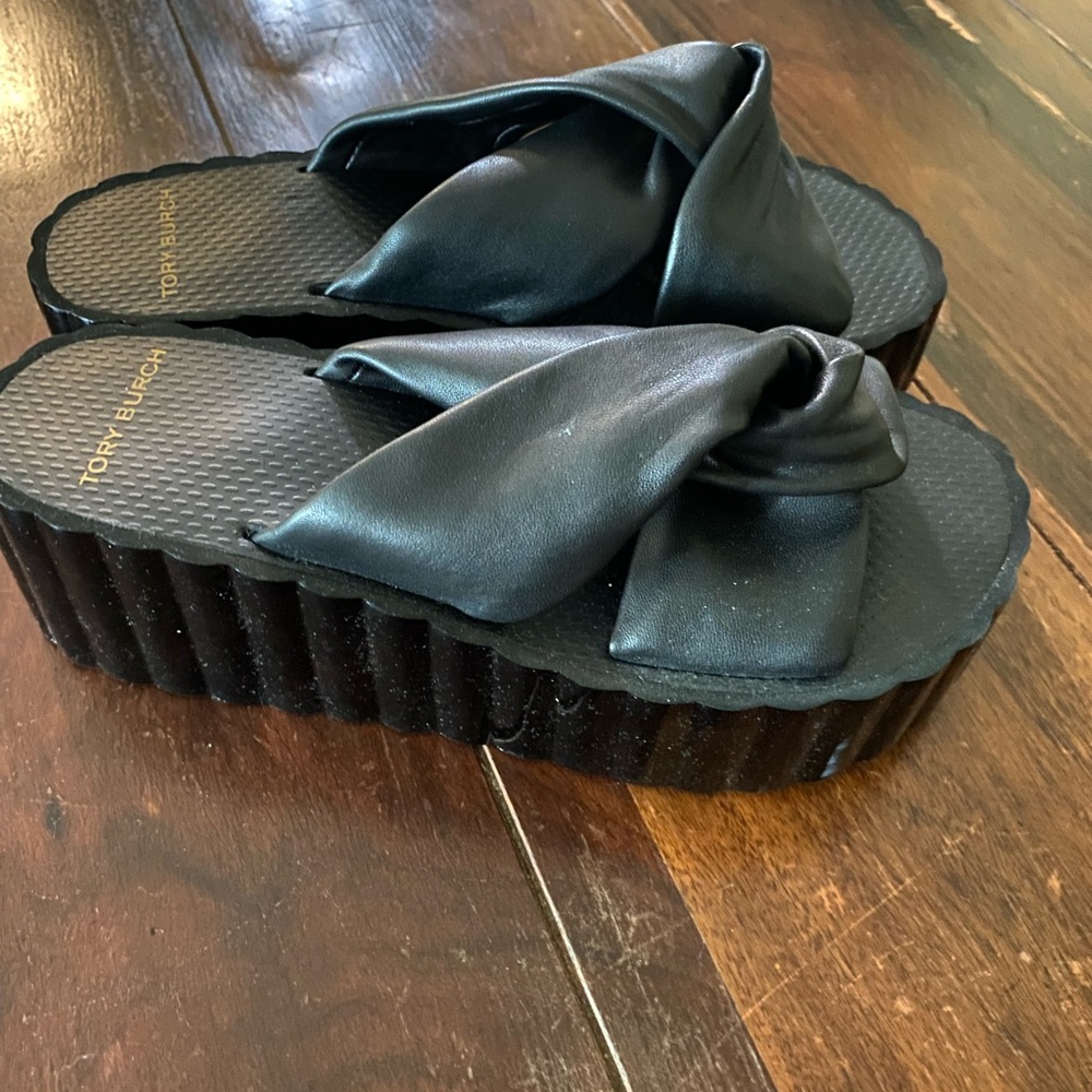 Tory Burch Knotted Scallop Wedge Platforms